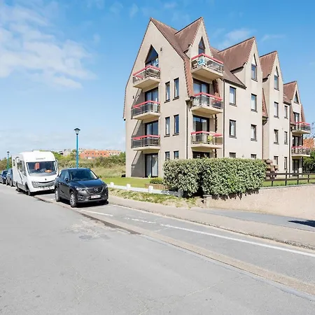Hawthorn 1-3 G Spacious Near The Sea Apartment Sint-Idesbald